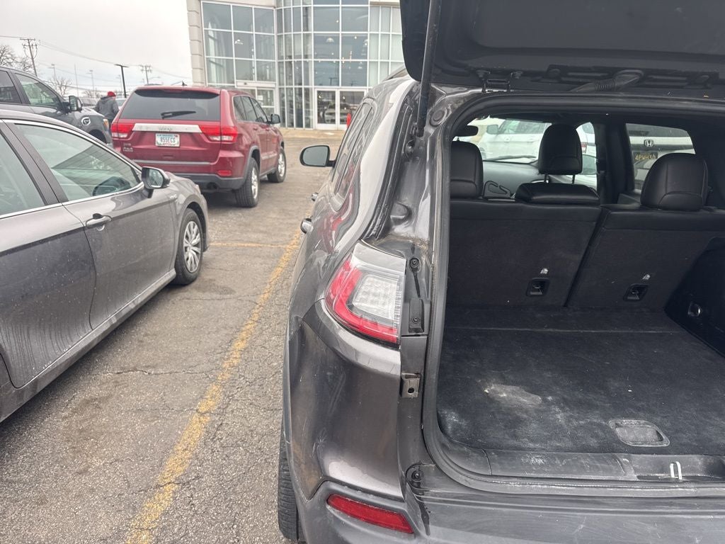 2021 Jeep Cherokee Latitude Lux