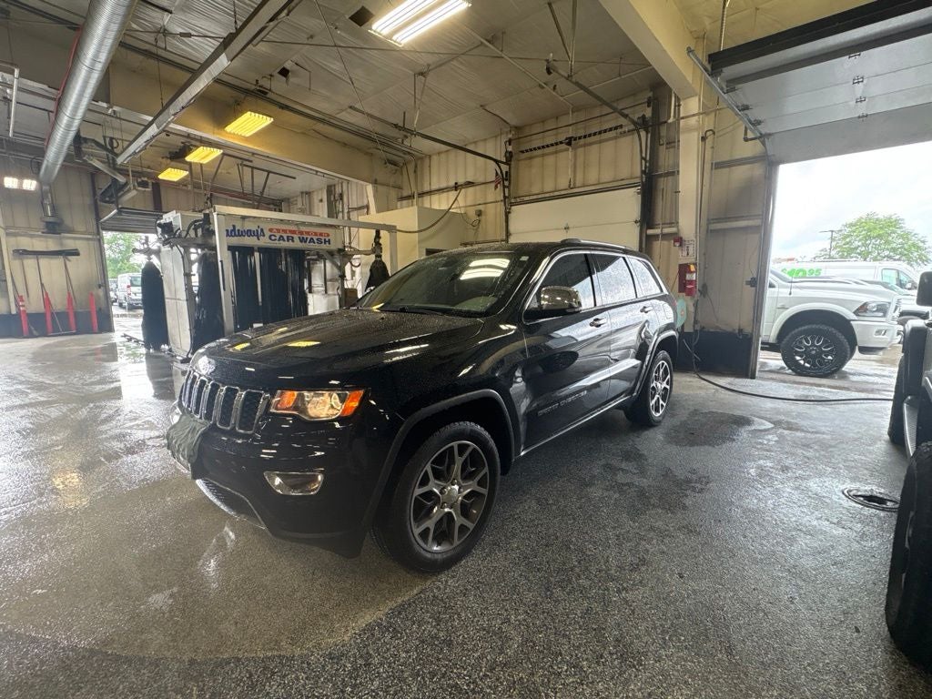 2019 Jeep Grand Cherokee Base