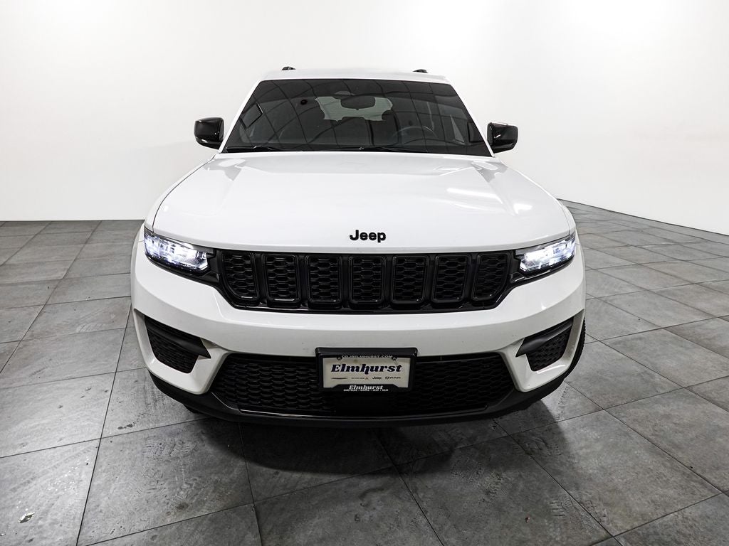 2022 Jeep Grand Cherokee Altitude