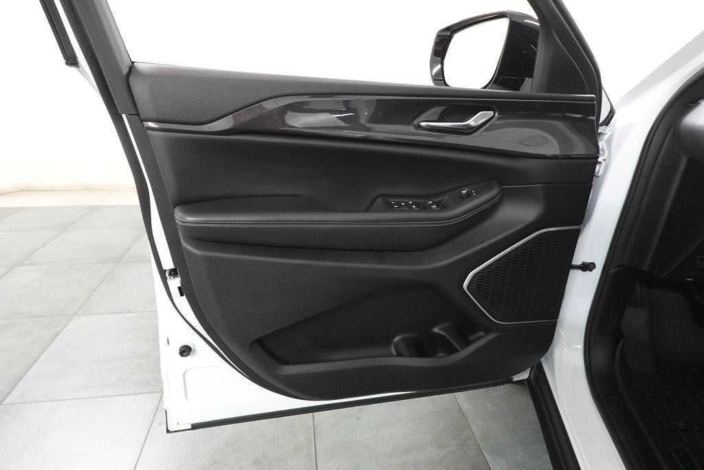 2022 Jeep Grand Cherokee Altitude