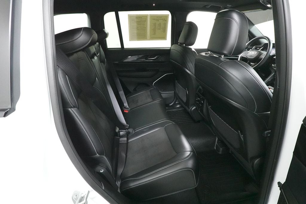 2022 Jeep Grand Cherokee Altitude