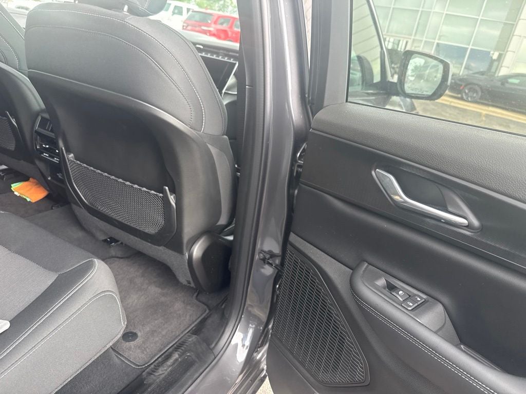 2025 Jeep Grand Cherokee Base
