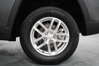 2025 Jeep Grand Cherokee Base