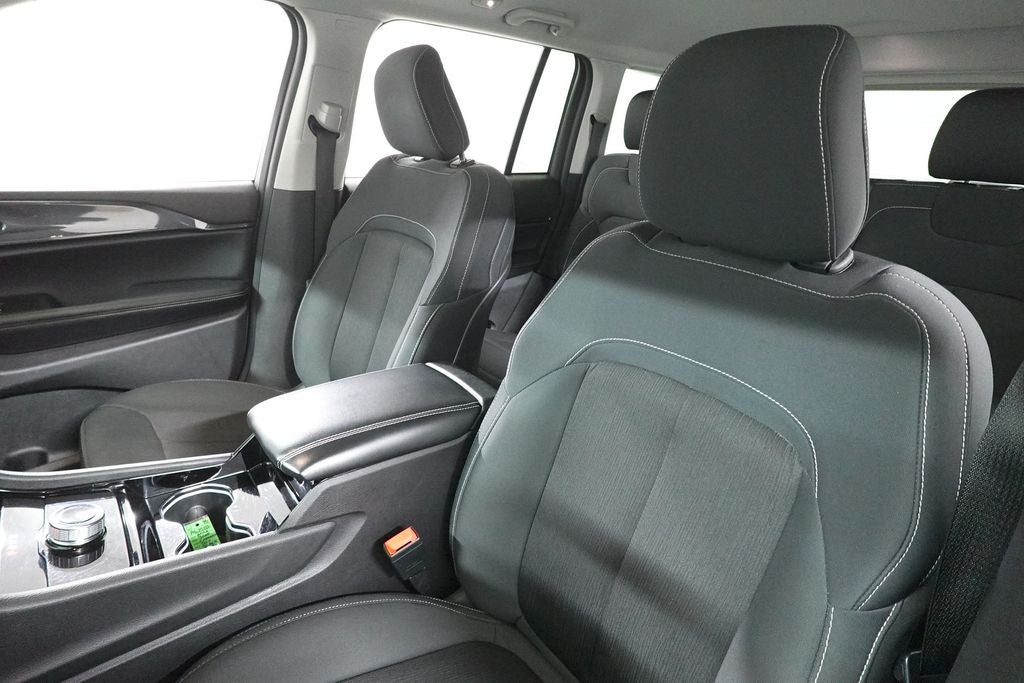 2022 Jeep Grand Cherokee Laredo