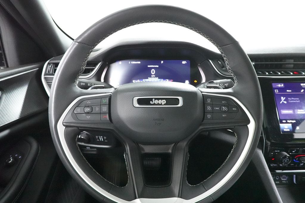 2023 Jeep Grand Cherokee Base