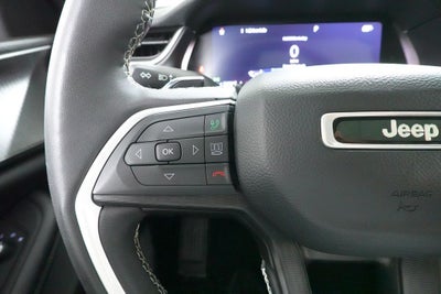 2023 Jeep Grand Cherokee Base