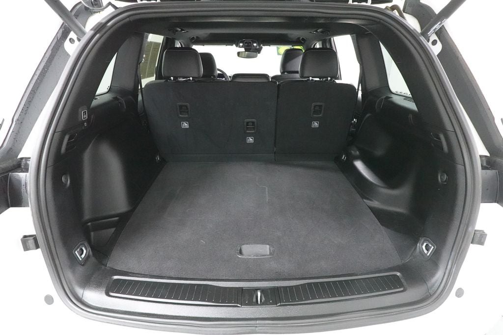 2023 Jeep Grand Cherokee Base