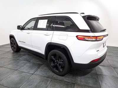 2023 Jeep Grand Cherokee Base