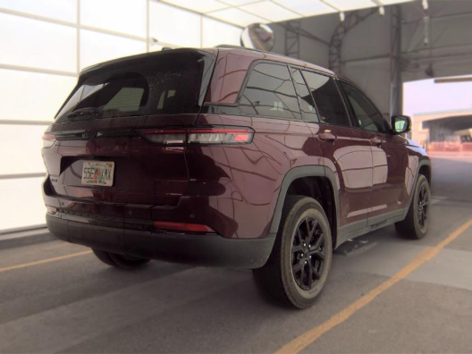 2025 Jeep Grand Cherokee Altitude