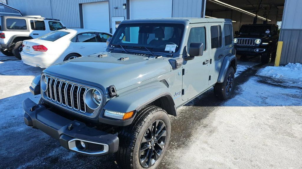 2025 Jeep Wrangler 4xe Sahara 4xe