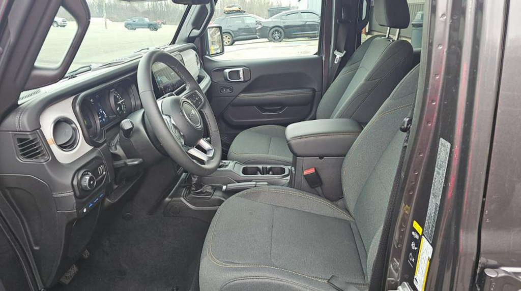 2025 Jeep Wrangler Sahara 4xe