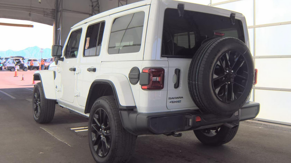 2025 Jeep Wrangler Sahara 4xe