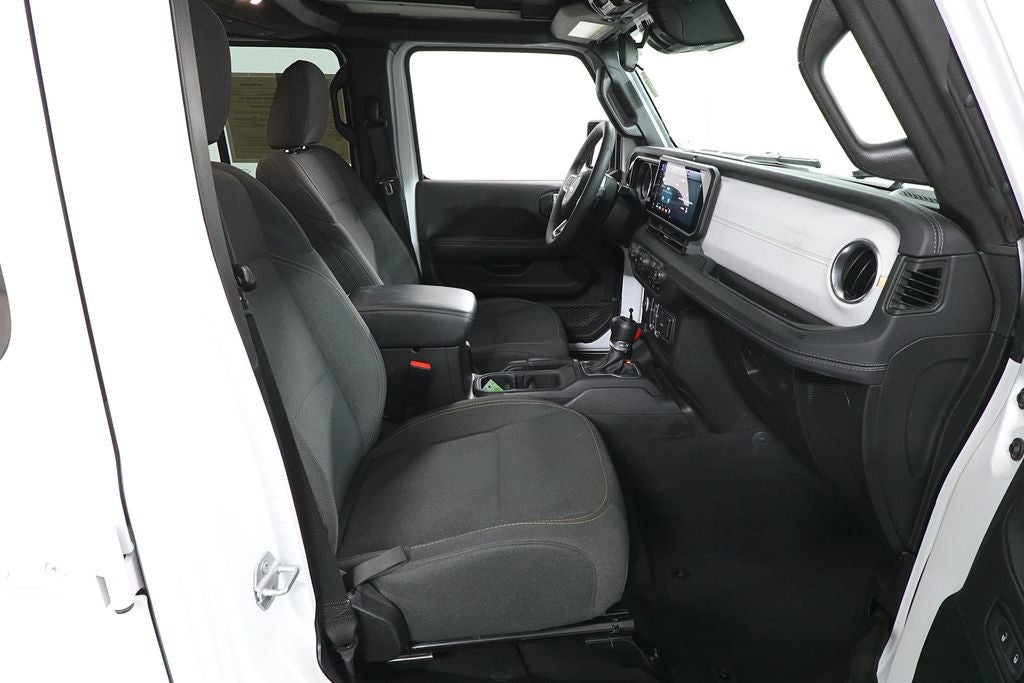 2025 Jeep Wrangler Sahara 4xe