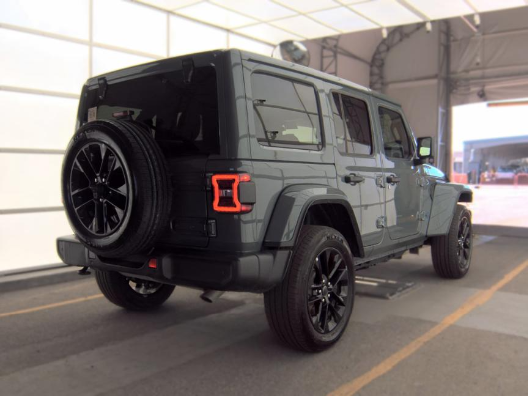 2025 Jeep Wrangler 4xe Sahara