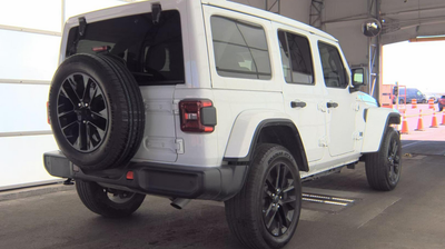 2025 Jeep Wrangler Sahara 4xe