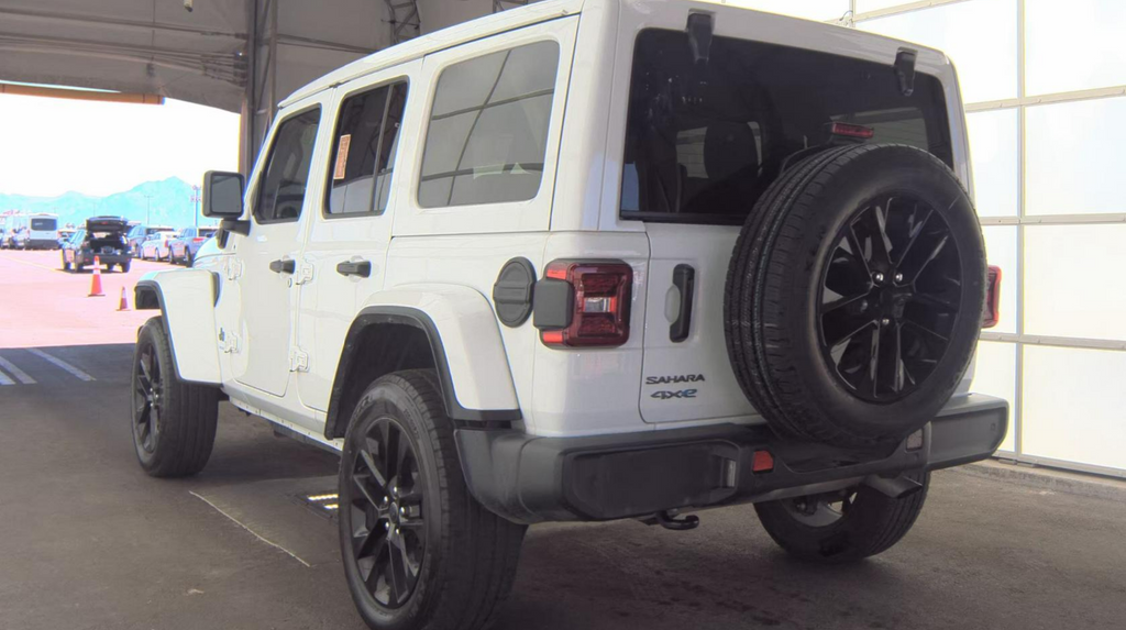 2025 Jeep Wrangler Sahara 4xe