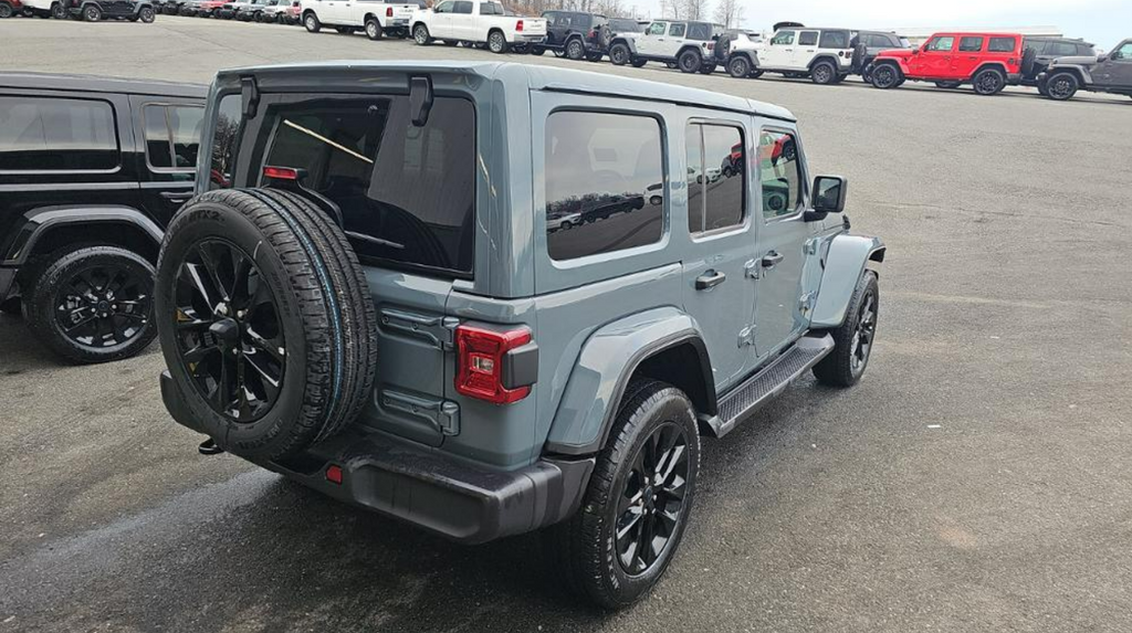 2025 Jeep Wrangler Sahara 4xe