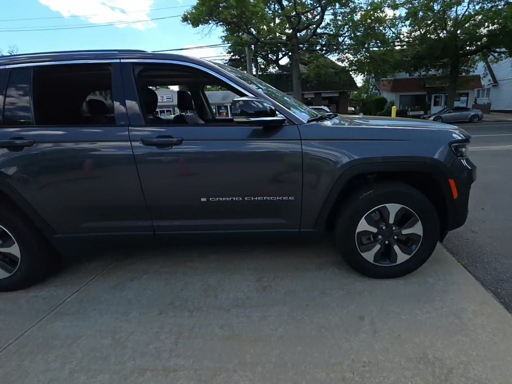 2022 Jeep Grand Cherokee 4x4