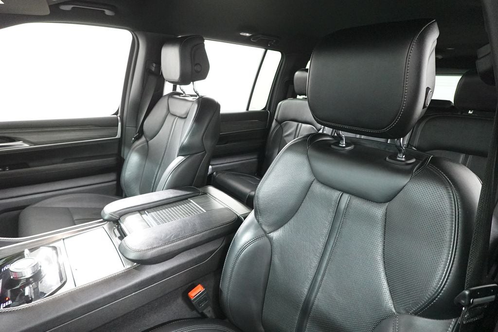 2024 Jeep Wagoneer L Series III