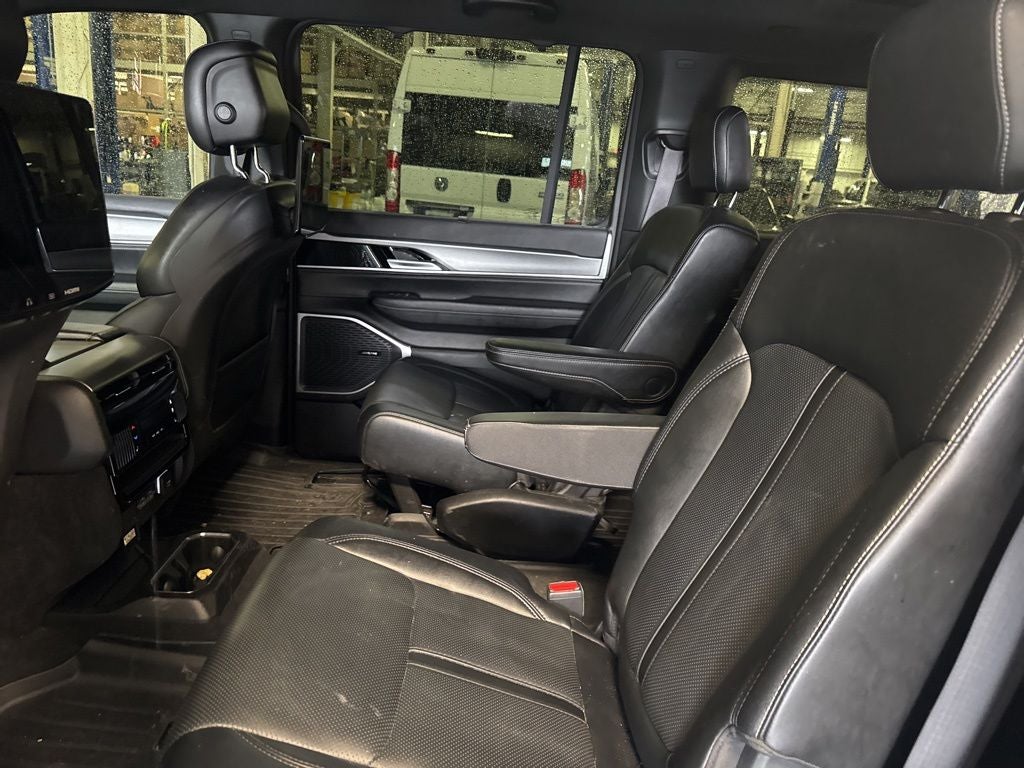 2023 Jeep Wagoneer Series II Carbide 4x4