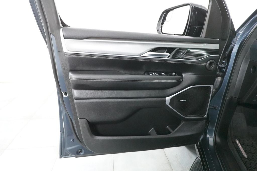 2023 Jeep Wagoneer Series II Carbide
