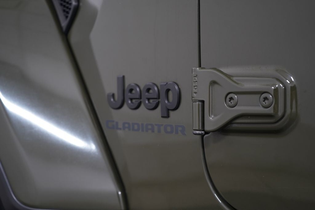 2022 Jeep Gladiator Sport S