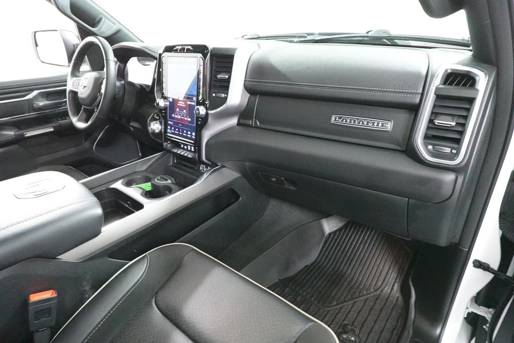 2023 RAM 1500 Laramie Crew Cab 4x4 5'7' Box