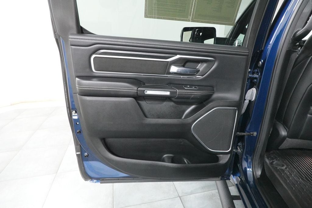 2023 RAM 1500 Laramie Crew Cab 4x4 5'7' Box