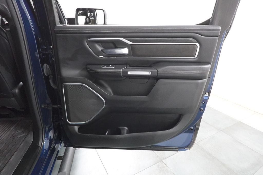 2023 RAM 1500 Laramie Crew Cab 4x4 5'7' Box
