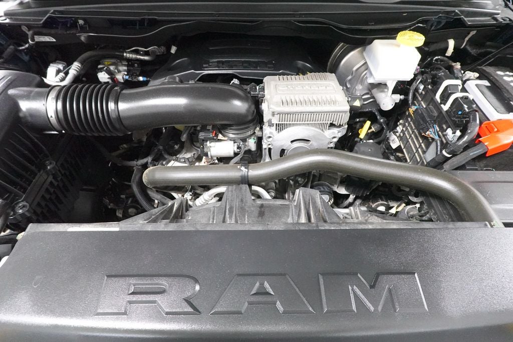 2023 RAM 1500 Laramie Crew Cab 4x4 5'7' Box