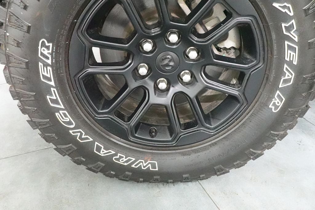 2025 RAM 1500 Base