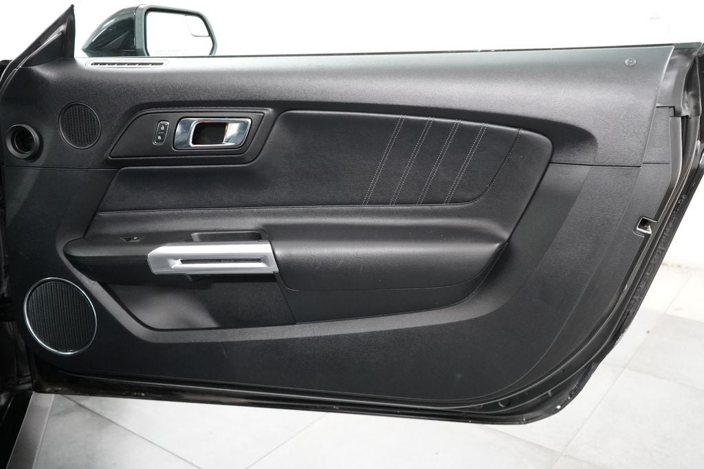 2016 Ford Mustang Base