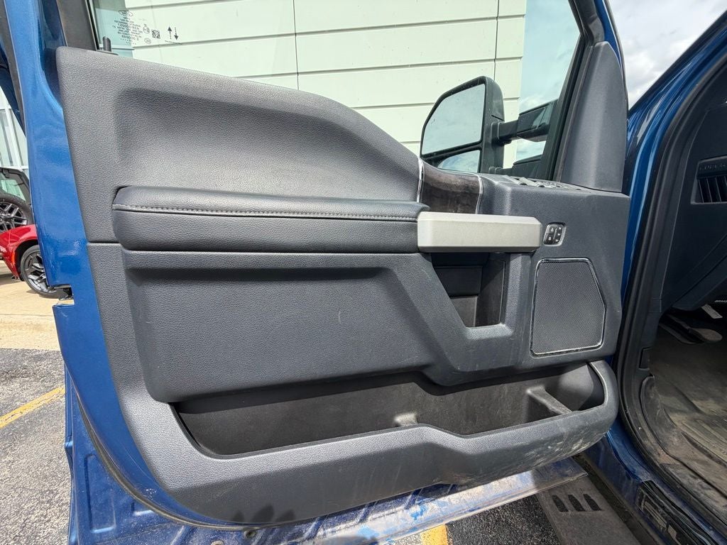 2022 Ford F-250SD Lariat