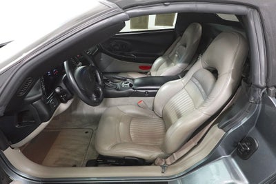 2003 Chevrolet Corvette Base