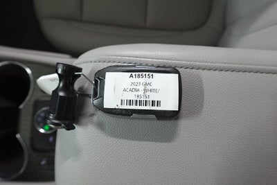 2023 GMC Acadia SLT