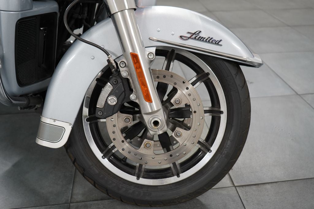 2019 Harley-Davidson Ultra Glide Base