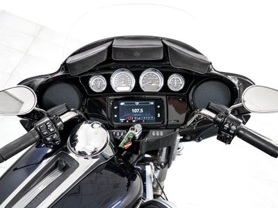 2019 Harley-Davidson Ultra Glide Base
