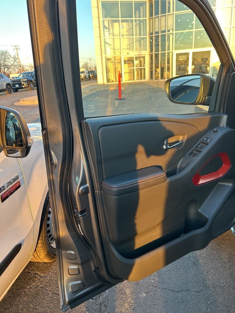 2025 Nissan Frontier PRO-4X