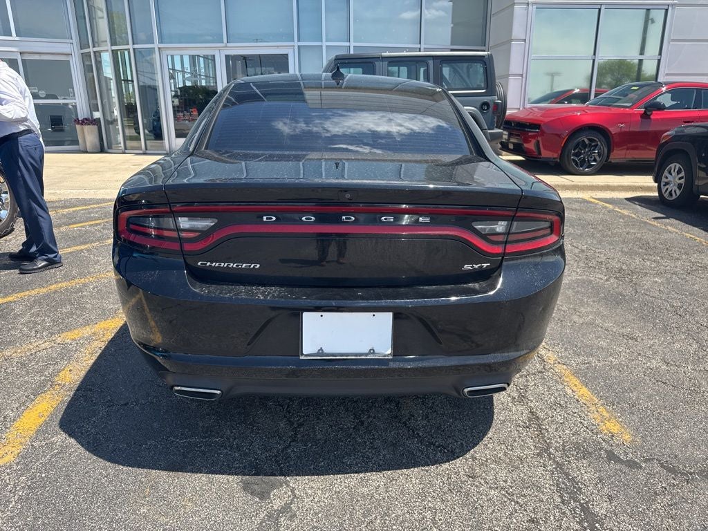 2016 Dodge Charger SXT