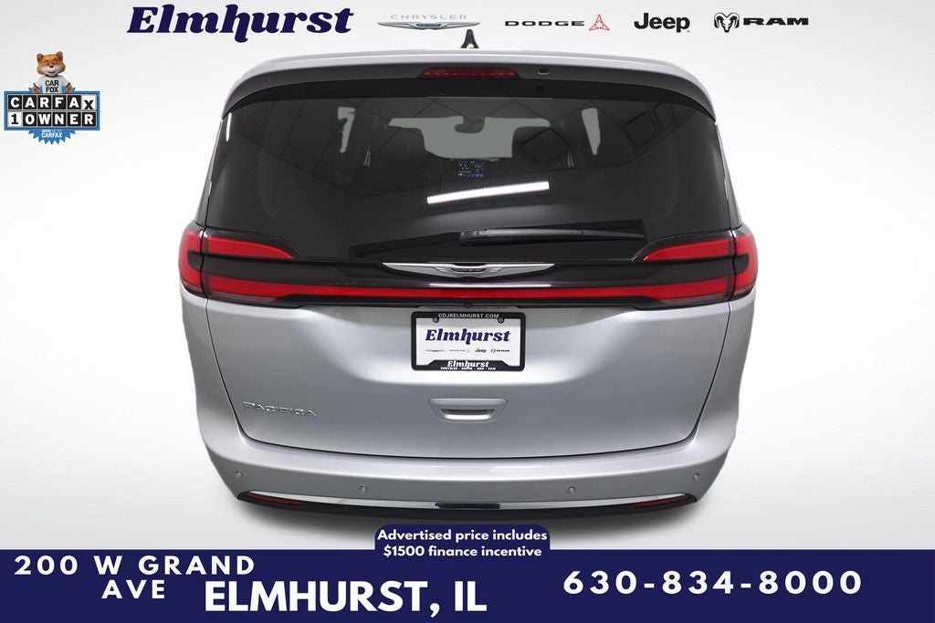 2024 Chrysler Pacifica Touring L