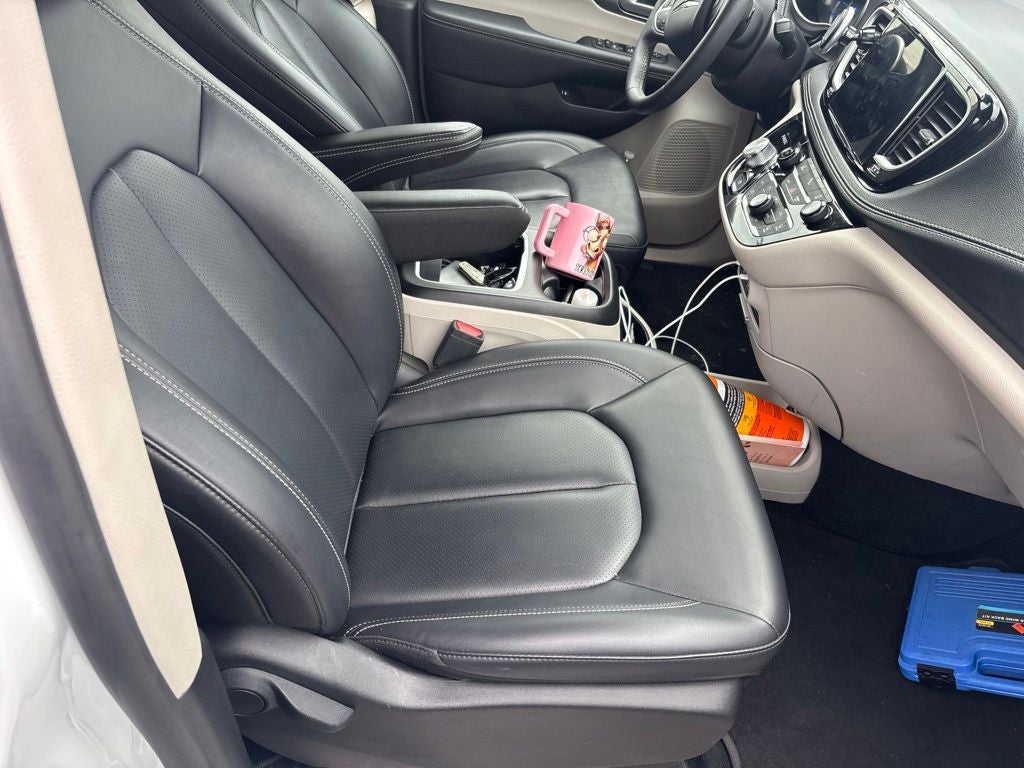 2024 Chrysler Pacifica Hybrid Hybrid Select