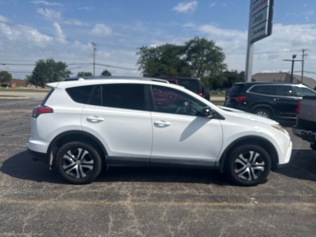 2017 Toyota RAV4 LE