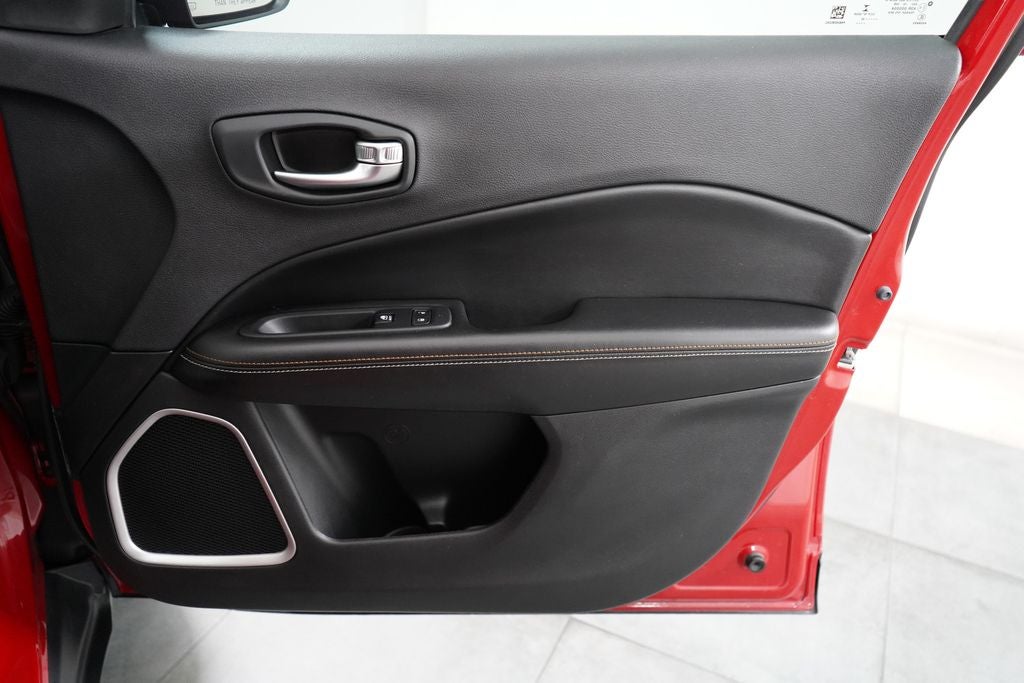 2020 Jeep Compass Latitude w/Sun/Safety Pkg