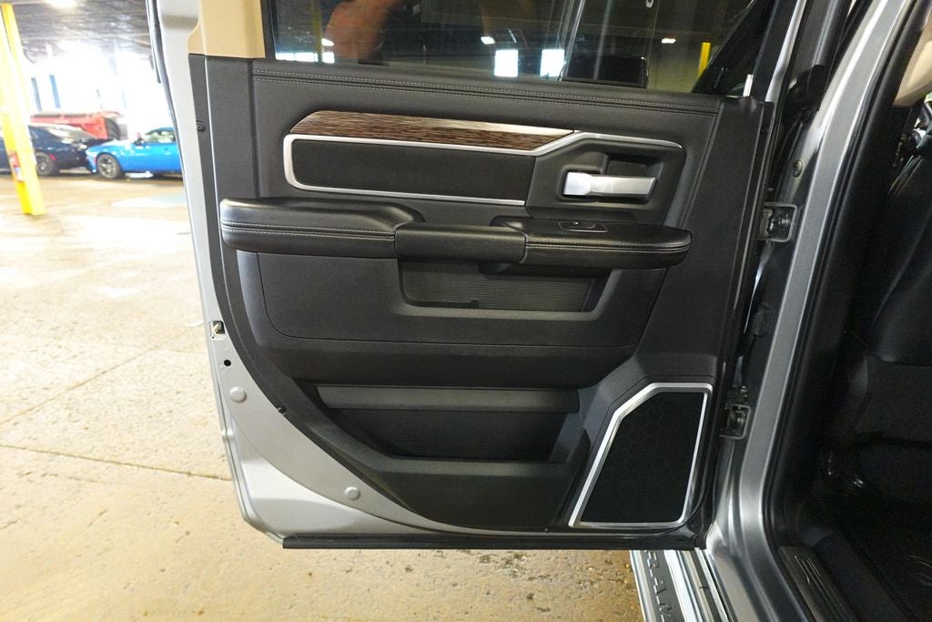 2021 RAM 2500 Laramie Crew Cab 4x4 6'4' Box