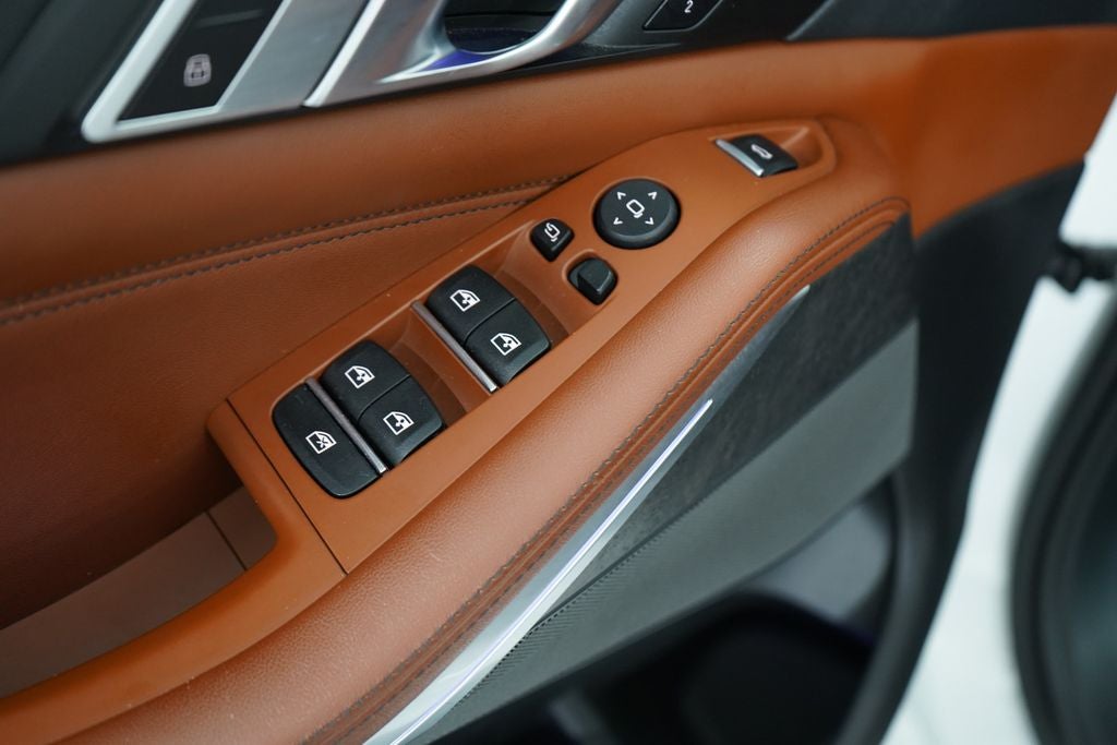 2023 BMW X5 M50i