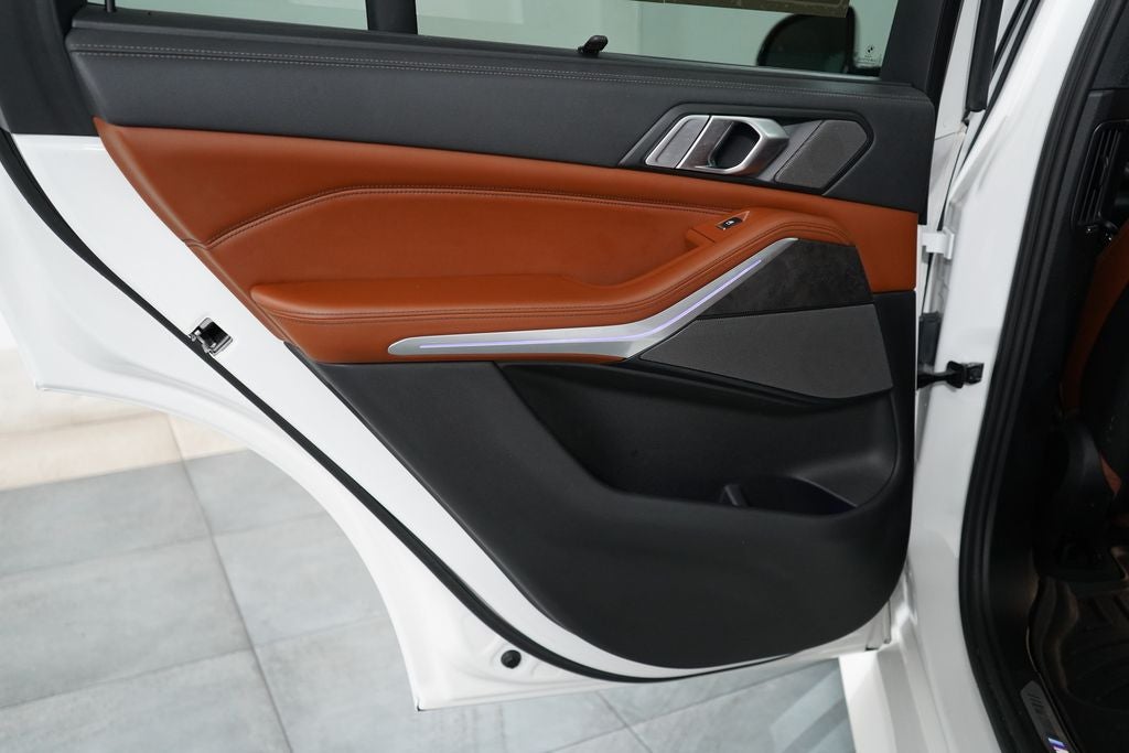 2023 BMW X5 M50i