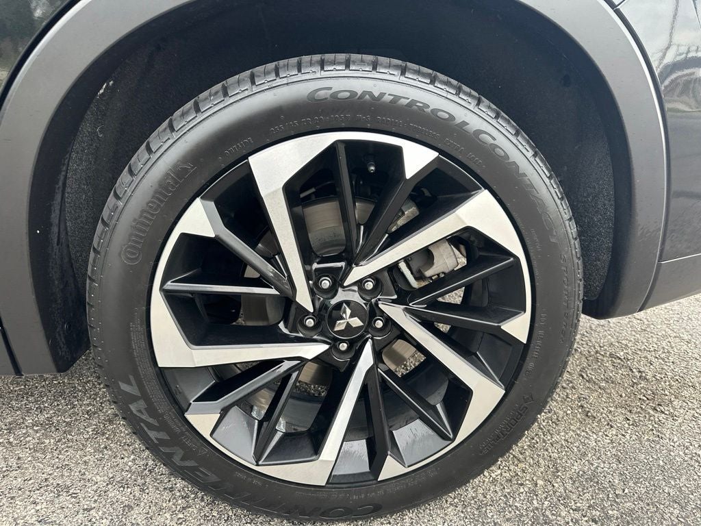 2024 Mitsubishi Outlander Base