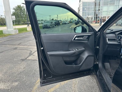 2024 Mitsubishi Outlander Base
