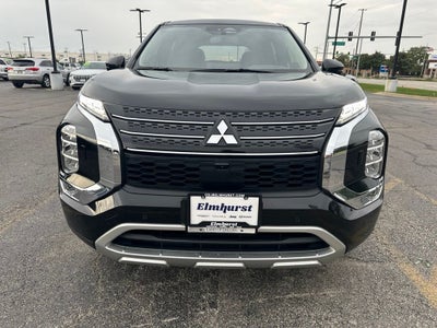 2024 Mitsubishi Outlander Base