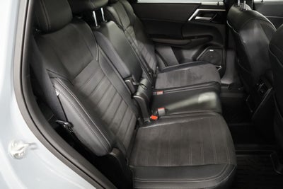 2026 Mitsubishi Outlander Base